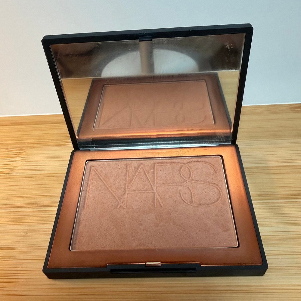 NARS Laguna 01 Bronzing Powder Talc-Free Matte Compact Full Sz 0.38 Oz Sun Glow